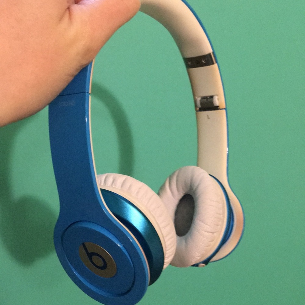 Beats by Dre noise canceling headphones